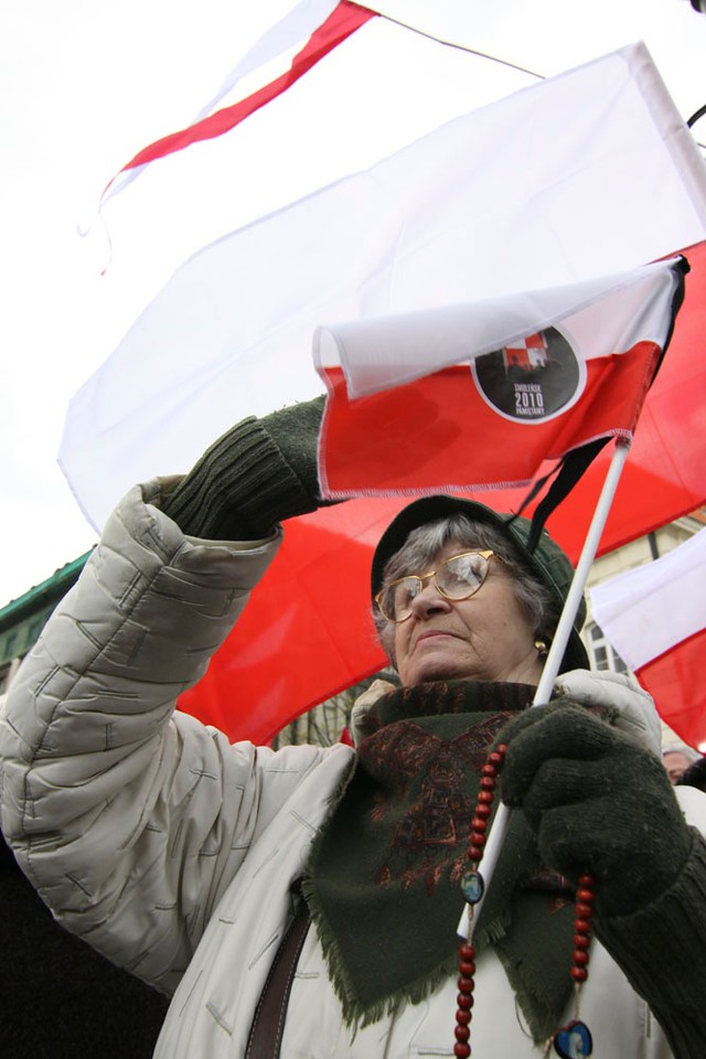 Tłum przed Pałacem Prezydenckim, fot.Paweł Lewandowski