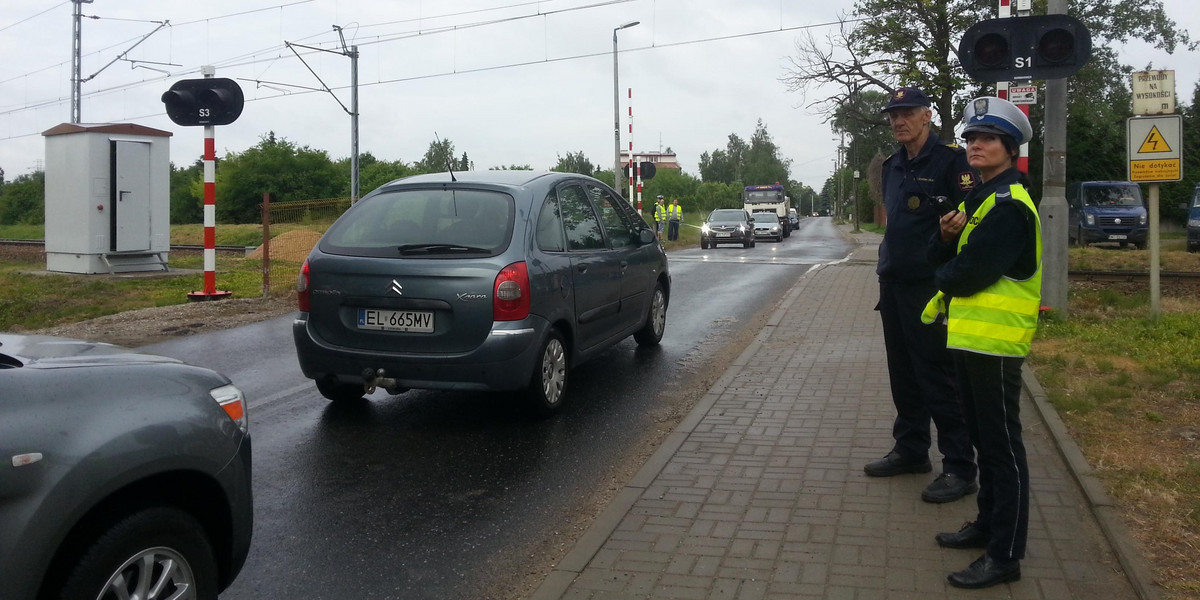 Policja i pracownicy kolei w akcji „Bezpieczny Przejazd”  i „Bezpieczne piątki"