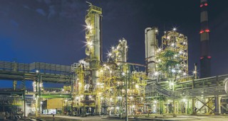 Produkcja w zakładach azotowych częściowo ruszyła. Rząd jednak nie podjął decyzji o programie osłon