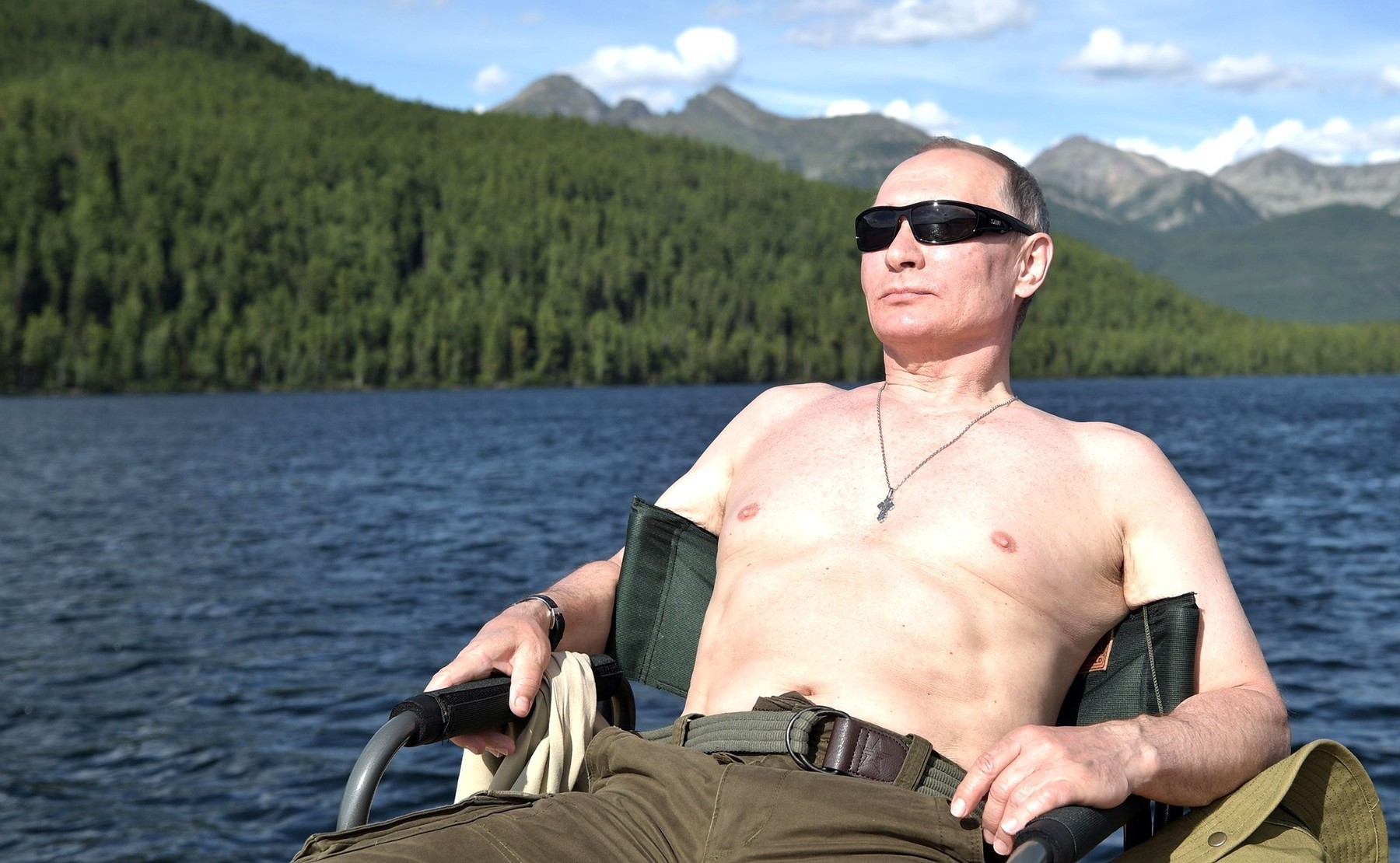 Ruský prezident Vladimir Putin si dlhé roky pestuje imidž neporaziteľného macha. 