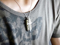 Srebrny krzyż-pendrive na szczególne okazje