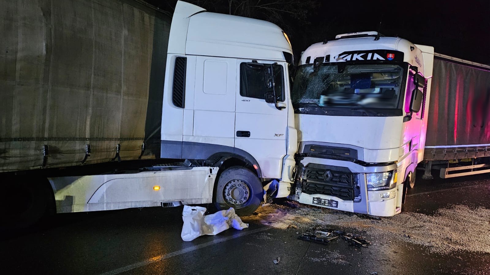 Následok zrážky kamiónov v Trenčíne, 4. februára 2026