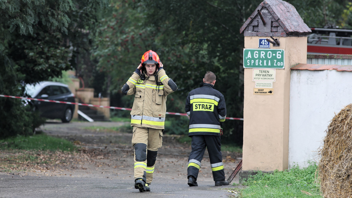 Policyjni kontrterroryści zatrzymali 27-latka, który w Godziszewie (wielkopolskie) zabarykadował się w mieszkaniu wraz z siostrą i groził wysadzeniem budynku. W czasie akcji nikt nie ucierpiał. Funkcjonariusze nie musieli siłowo wkraczać do mieszkania.