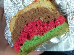 Policjanci dali więźniowi ciasto z... haszyszem