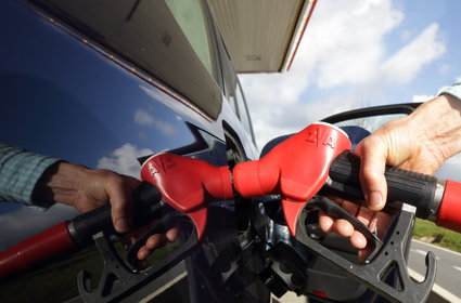 Złe wiadomości dla kierowców. Ekspertka wyjaśnia, co czeka rynek paliw