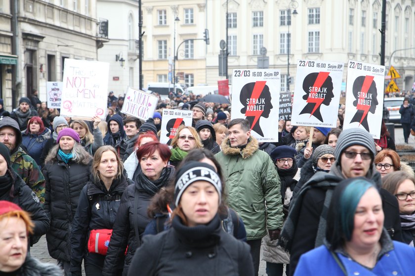 czarny protest