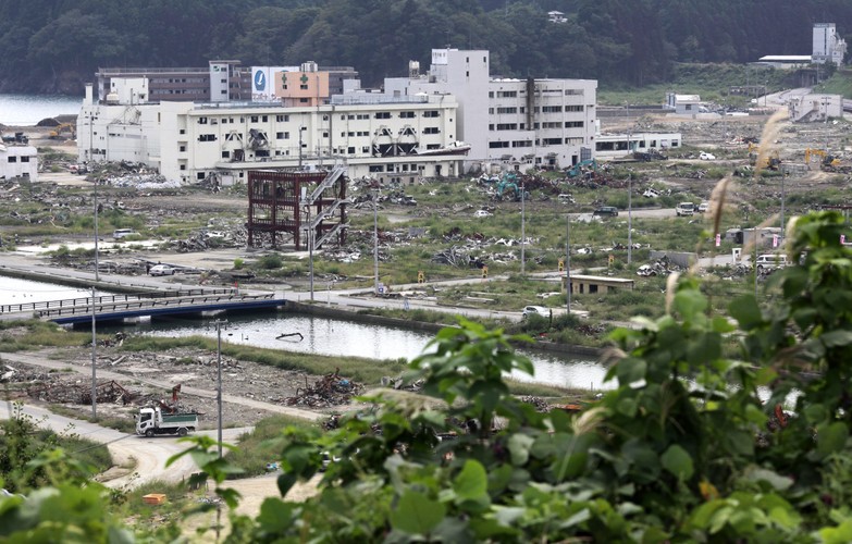 Dzielnica miasta Minamisanriku zniszczona 11 marca przez tsunami i trzęsienie ziemi w  Japonii. Zdjęcie z 10 września 2011 roku.