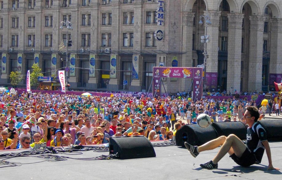 Krzysztof Golonka w strefie kibica w Kijowie przed finałem Euro 2012 (fot. arch. prywatne)