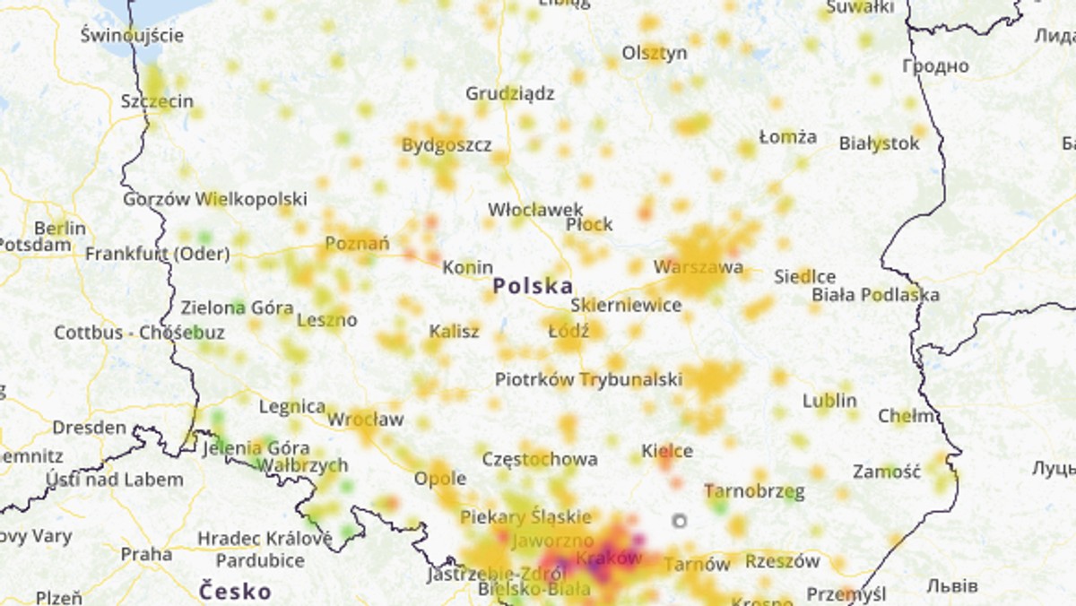 Kraków. W niedziele w mieście jakość powietrza jest przeciętna, normy zanieczyszczeń są nieznacznie przekroczone. Jeśli nie musisz nie wychodź na zewnątrz.