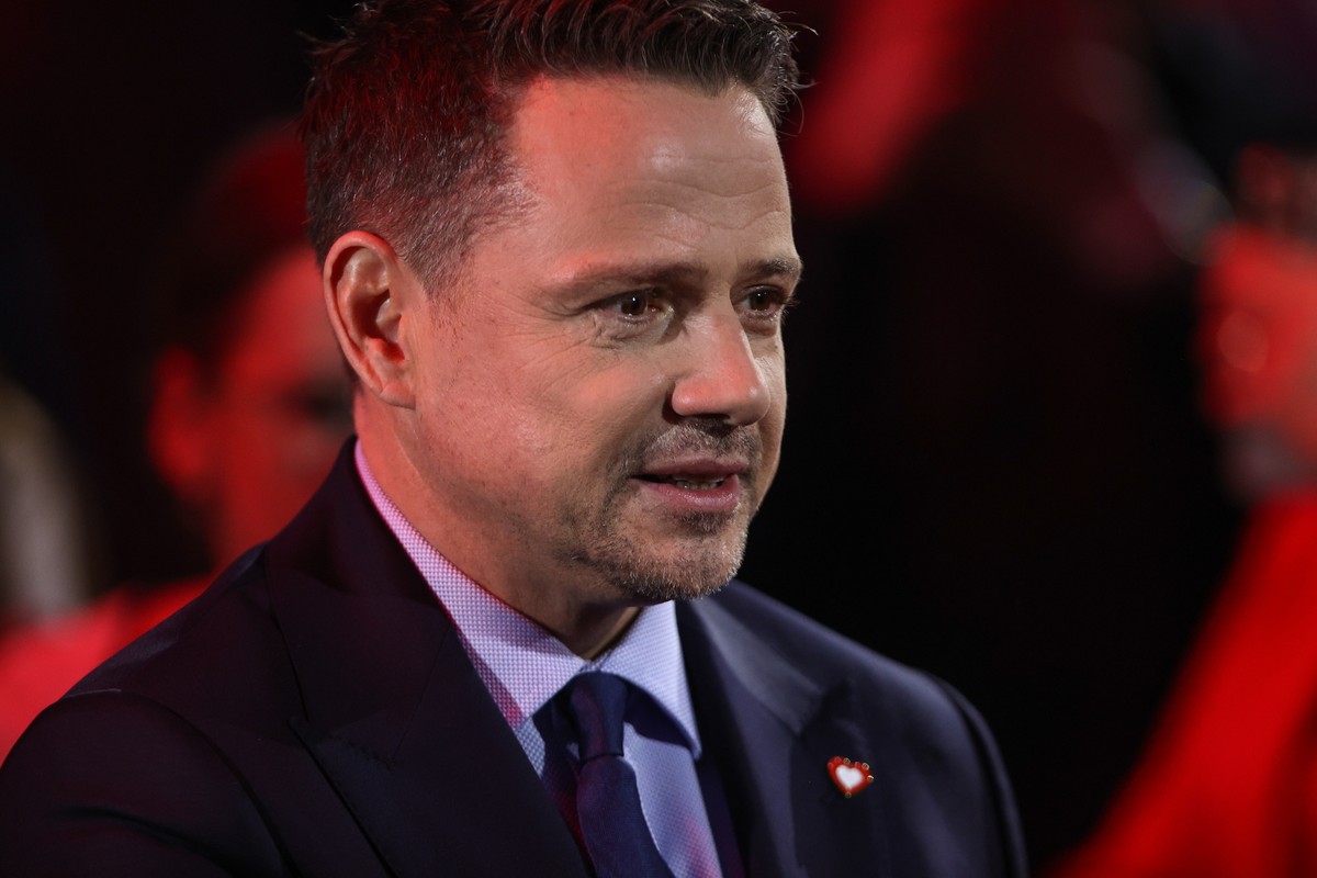 Gliwice, 07.12.2024. Kandydat Koalicji Obywatelskiej w wyborach na prezydenta RP Rafał Trzaskowski podczas konwencji, inaugurującej jego prekampanię wyborczą w PreZero Arenie w Gliwicach