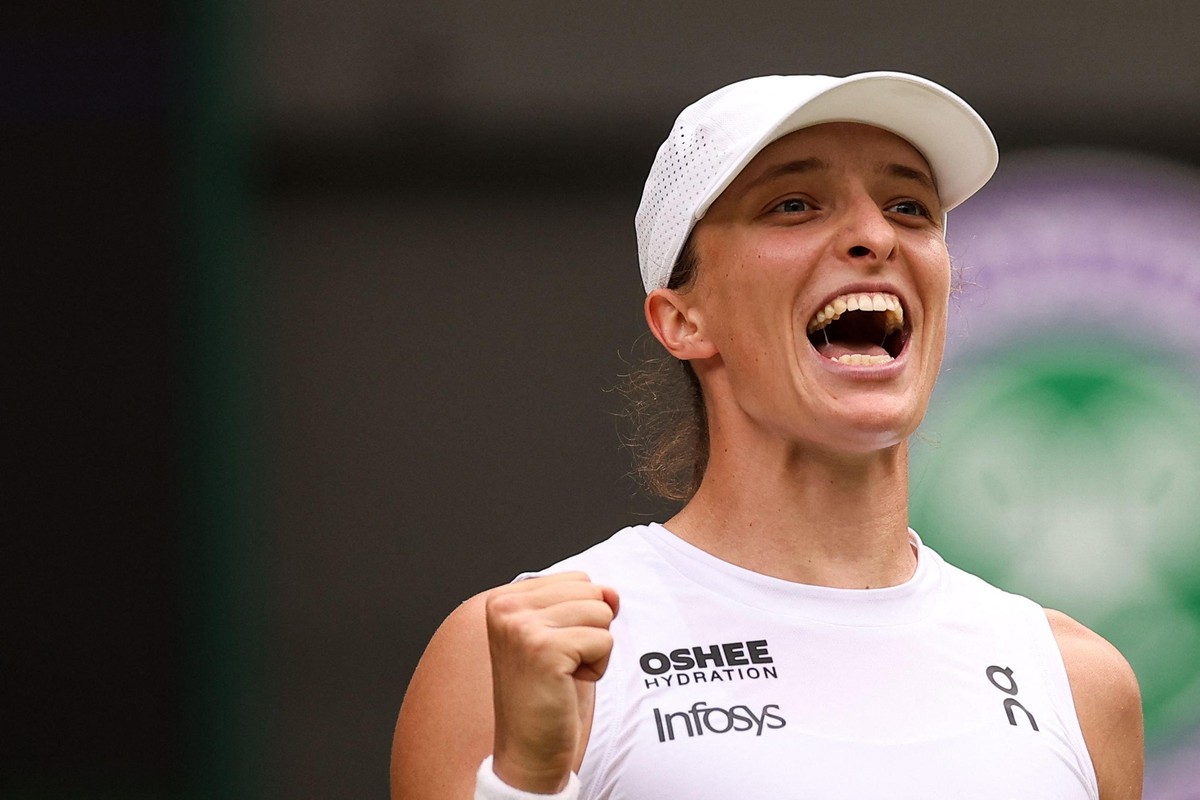 Polacy w Wimbledonie. Świątek pisze piękny rozdział w historii. Dorówna Radwańskiej?