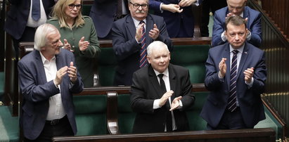 PILNE! Sejm przyjął "ustawę kagańcową"