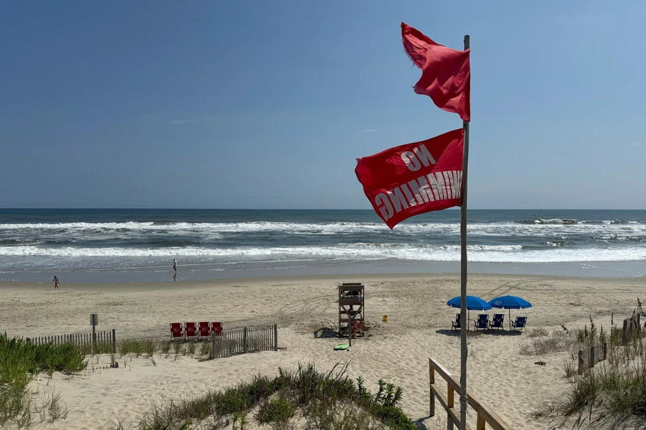 Plaža u Daku u Severnoj Karolini uoči dolaska uragana Erin