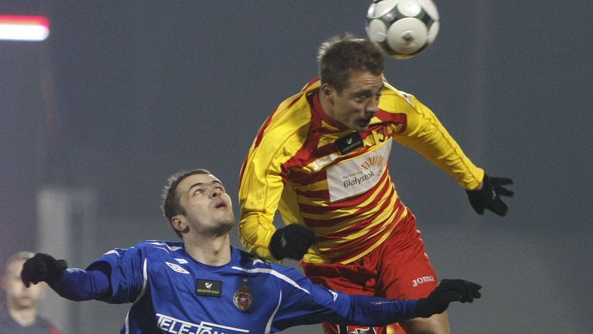 Jagiellonia Białystok pokonała Wisłę Kraków 2:1 (2:1) w meczu 5. kolejki piłkarskiej Ekstraklasy. Gole strzelali ci, na których w obu klubach liczy się najbardziej. Kamil Grosicki i Tomasz Frankowski dla miejscowych, Paweł Brożek dla Wisły.