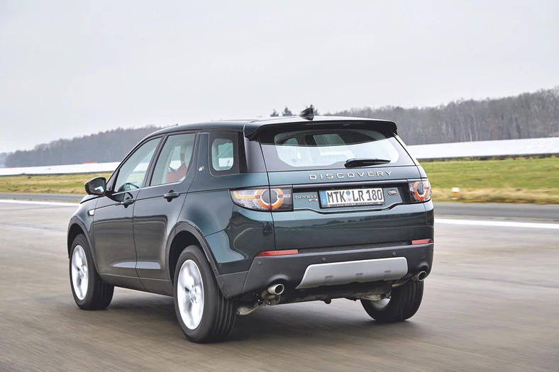 Nowe Audi Q5 kontra BMW X3, Land Rover Discovery Sport i Mercedes GLC