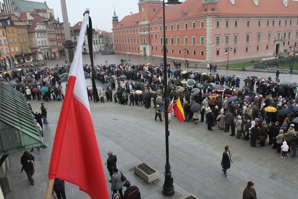 WARSZAWA HOŁD DLA PARY PREZYDENCKIEJ ŻAŁOBA