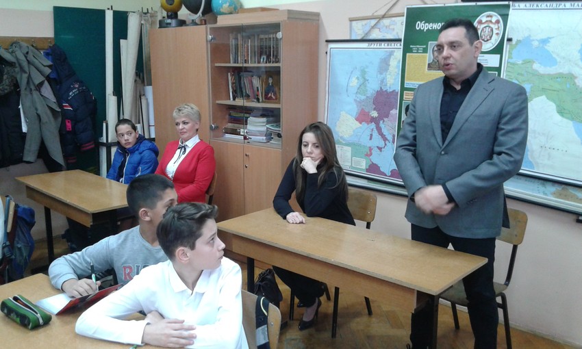 Ministar Vulin je prisustvovao času posvećenom pogromu Srba na Kosovu