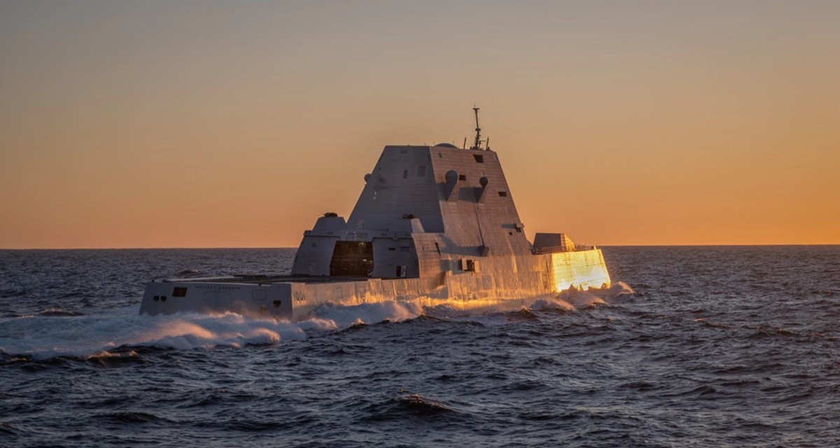 Okręt USS Michael Monsoor (DDG 1001) to druga jednostka typu Zumwalt. Ten okręt także ma w przyszłości otrzymać pociski hipersoniczne.