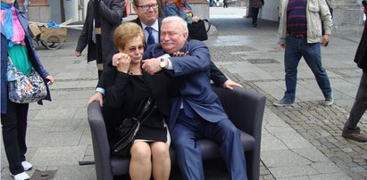 Wałęsa wyściskał żonę. Między nimi jest już dobrze?