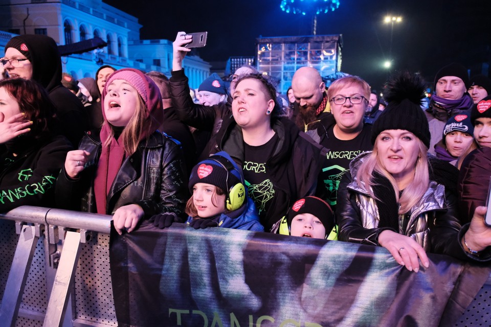 Światełko do nieba podczas finału WOŚP na Placu Bankowym w Warszawie