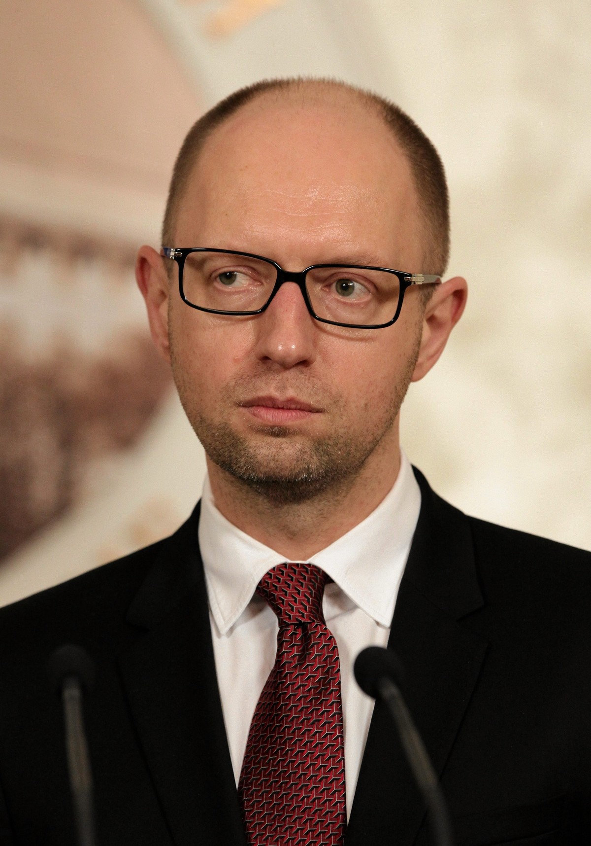 Według Bastrykina premier Ukrainy miał torturować i rozstrzeliwać wziętych do niewoli rosyjskich żołnierzy