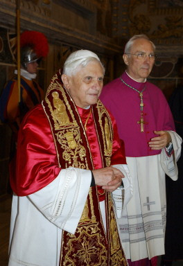 VATICAN-POPE-CONCLAVE-RATZINGER