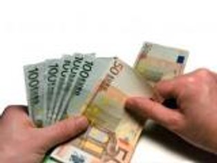 Pomagają wykorzystując dotacje