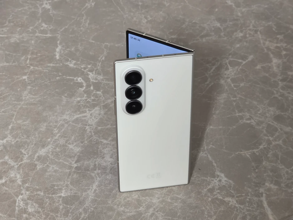 Z Fold 8 Ultra