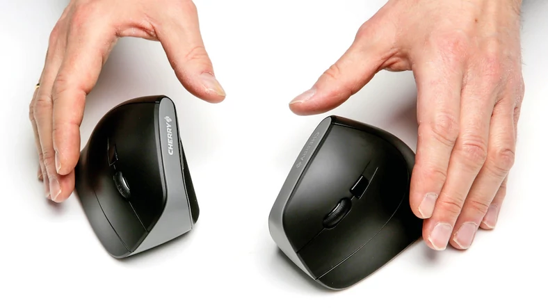 Cherry MW 4500 jest wyjątkowa pod dwoma względami: jest to mysz pionowa dostępna w wersji dla leworęcznych