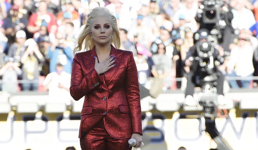Lady Gaga zaśpiewała na Super Bowl 2016
