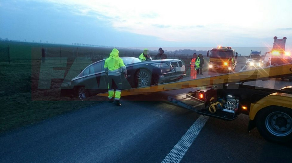 Wypadek z udziałem Andrzeja Dudy - na A4 w limuzynie prezydenta pękła opona 