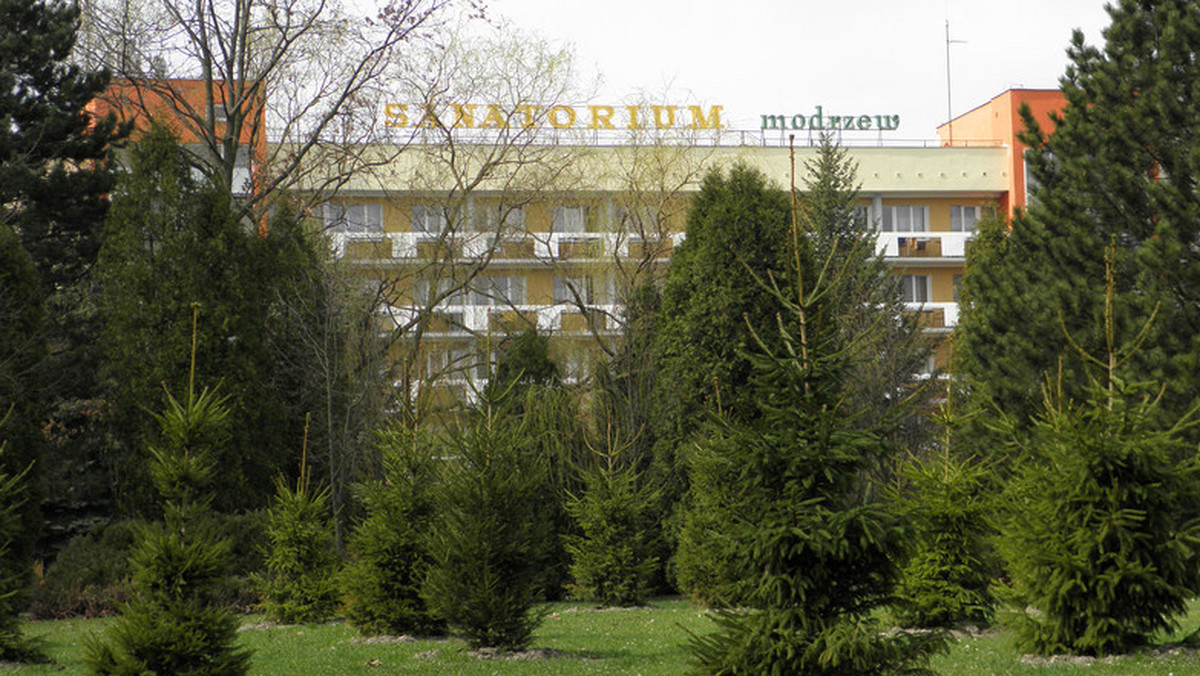 Po wygraniu rok temu sporu sądowego o sanatorium "Modrzew" Inowrocław sprzedał ten obiekt za siedem mln zł. Zarobione w ten sposób pieniądze mają zostać przeznaczone na inwestycje drogowe.