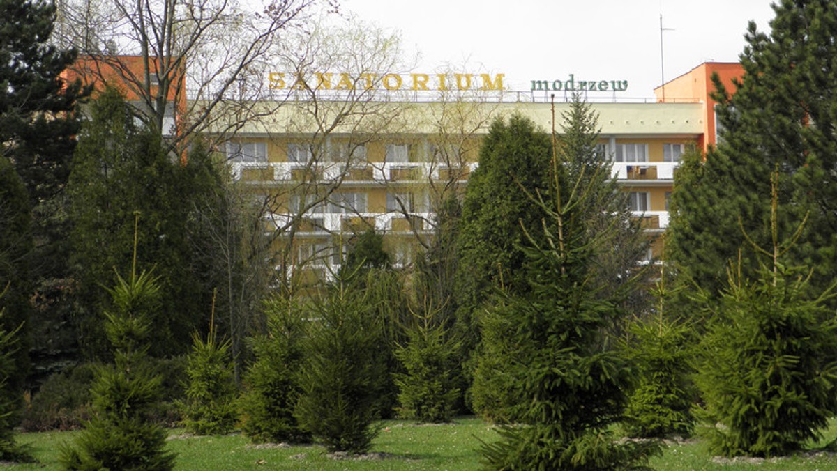 Po wygraniu rok temu sporu sądowego o sanatorium "Modrzew" Inowrocław sprzedał ten obiekt za siedem mln zł. Zarobione w ten sposób pieniądze mają zostać przeznaczone na inwestycje drogowe.