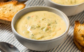 kremowa-zupa-serowa-idealna-na-karnawal-tak-pyszna-ze-lepiej-zrobic-podwojna-porcje
