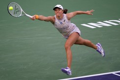 Świątek wciąż na czele rankingu WTA, historyczny awans Linette