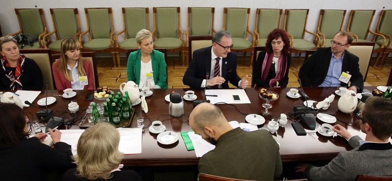 Eksperci ostrzegają: Rośnie liczba bezdomnych Polaków za granicą