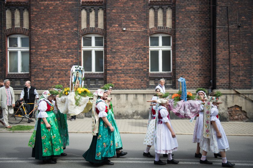 Świętochłowice. Procesja Bożego Ciała w Lipinach