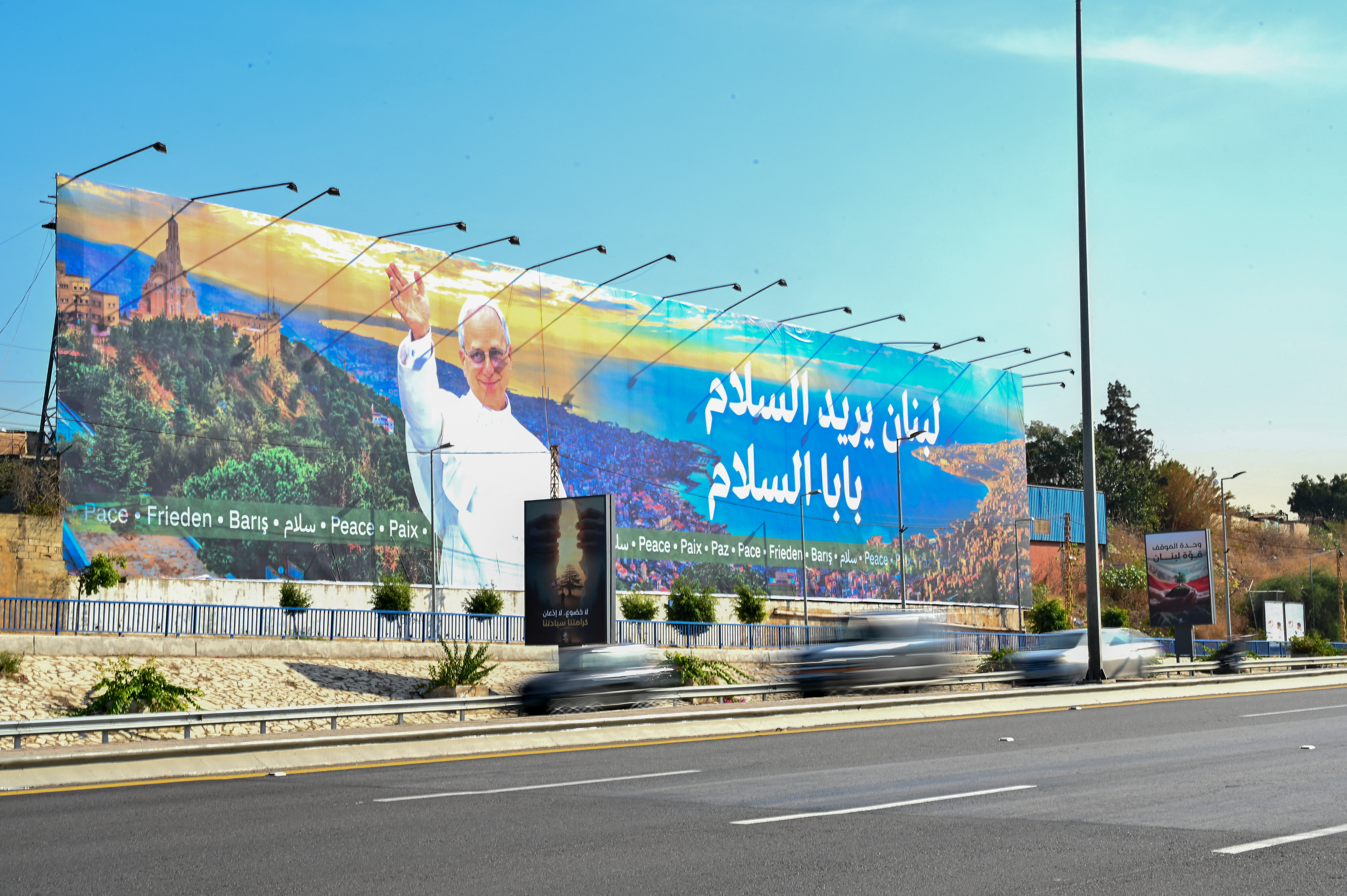 Trotz Luftangriffen: Papst startet heute Friedensmission im Libanon