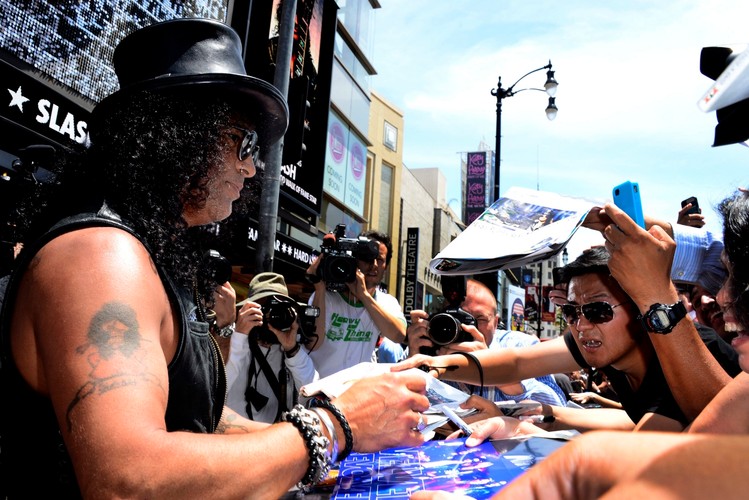 Slash i przybyli na ceremonię fani