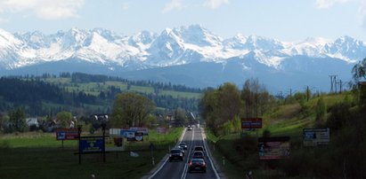 Pobierają opłatę klimatyczną a powietrze truje