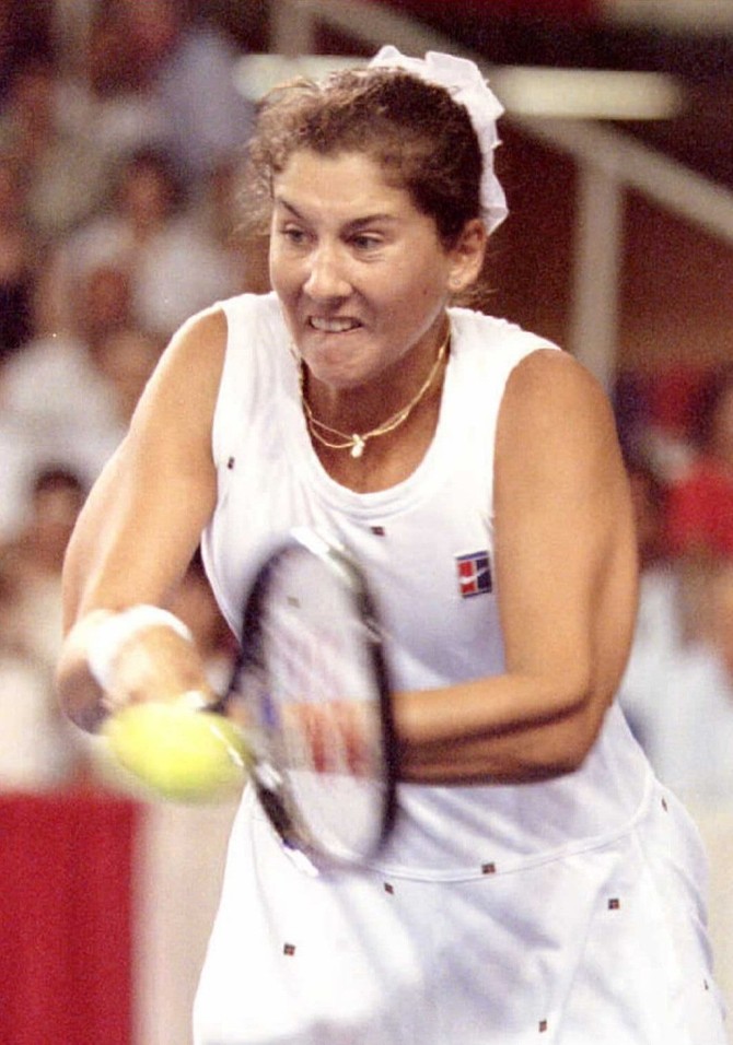 Monika Seleš