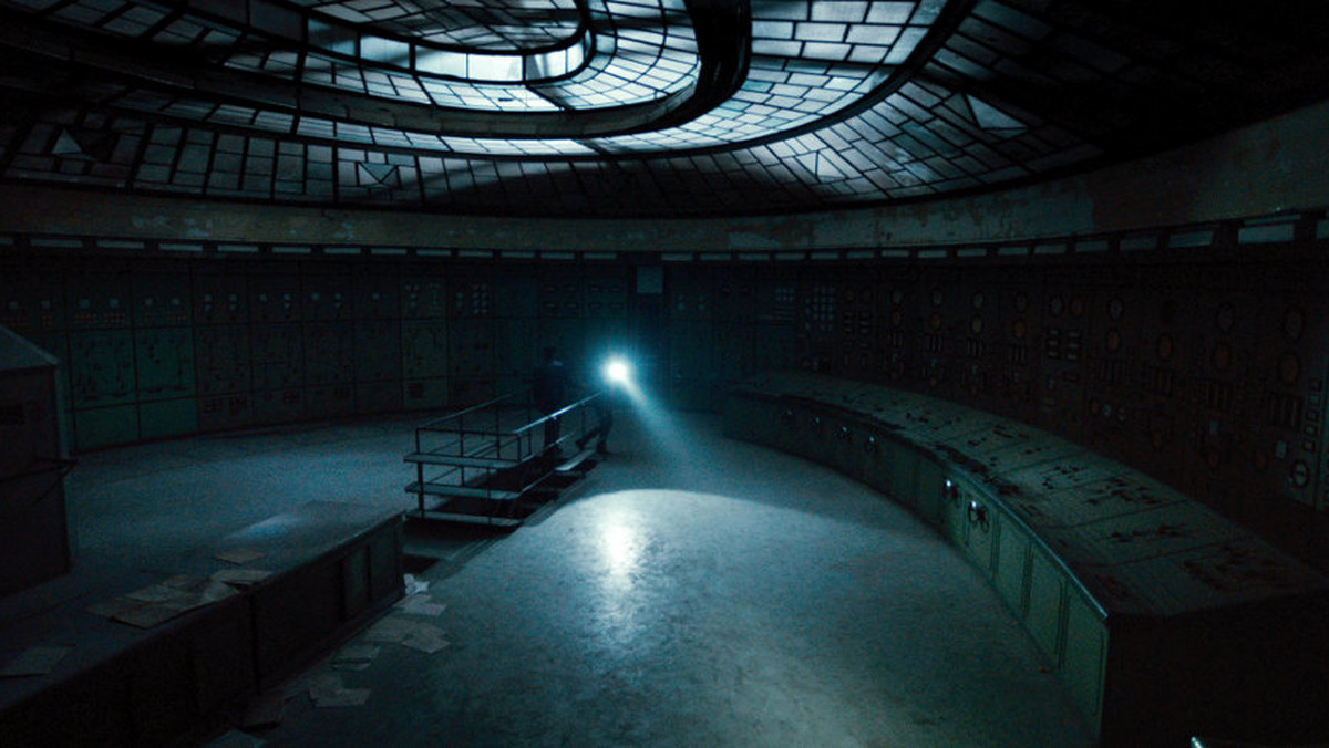 Po filmie, którego jednym z twórców jest Oren Peli, czyli pomysłodawca serii "Paranormal Activity", należałoby się spodziewać ciekawego konceptu i dobrego napięcia (że nie wspomnę o nastroju grozy). Niestety "Czarnobyl. Reaktor strachu" rozczarowuje pod każdym względem.