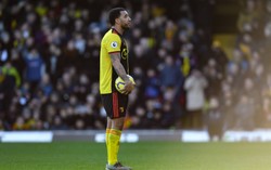 Liga angielska: Piłkarz Watfordu nie wznowił treningów. Boi się o syna