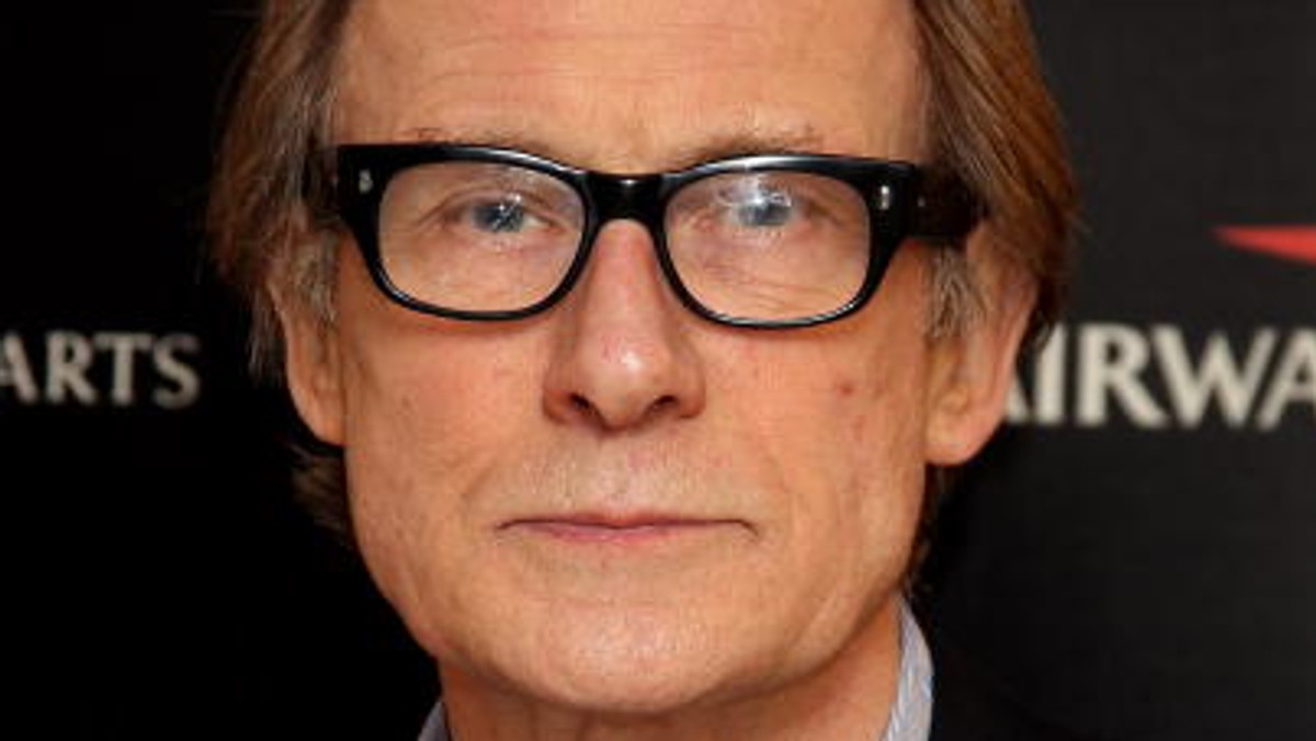 Bill Nighy nigdy nie czyta recenzji filmów, w których wystąpił. Aktor przyznał, że za bardzo bierze do siebie wszelką krytykę.