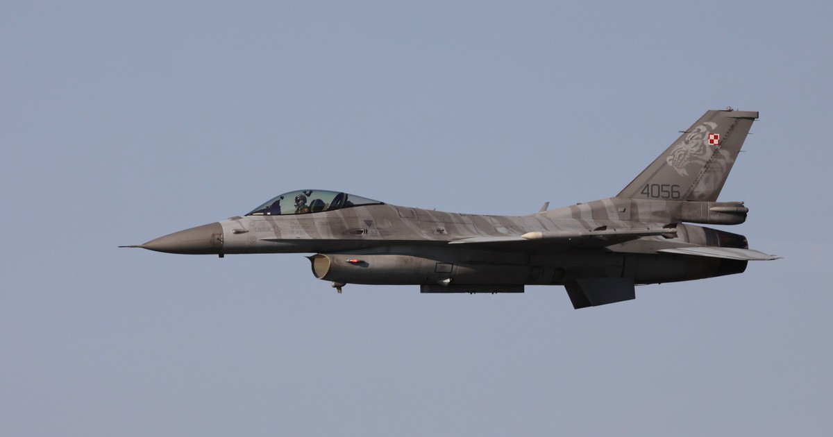 Co spowodowało katastrofę F-16? "Nie mamy informacji"