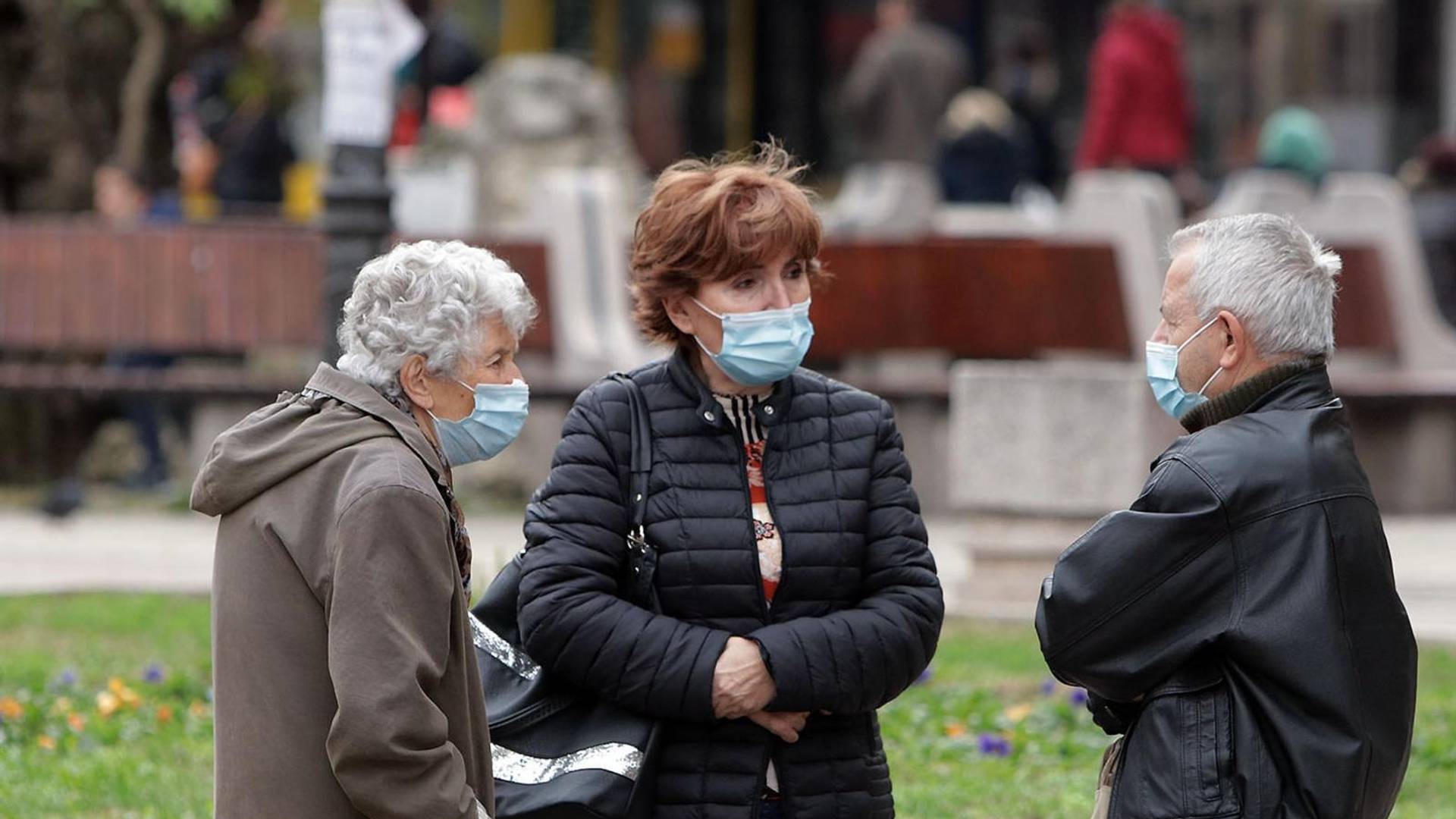 Broj preminulih u Srbiji od korone nikad veći, zaraženo više od 5.000 ljudi, Krizni štab nikako da donese prave mere