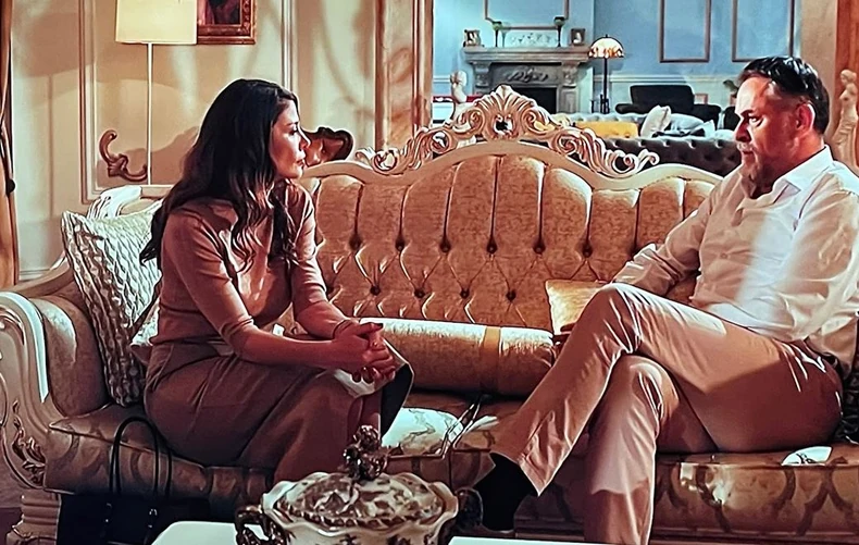 Ana Mihajlovski u seriji "Dinastija"