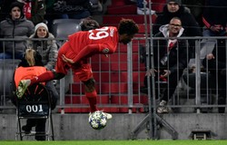 Koszmarna kontuzja Kingsleya Comana. Boli od samego patrzenia [WIDEO]