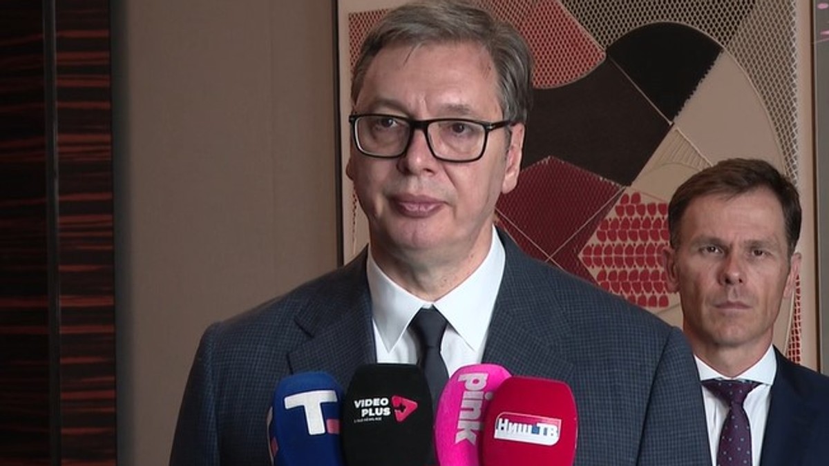 Aleksandar Vučić, Baku