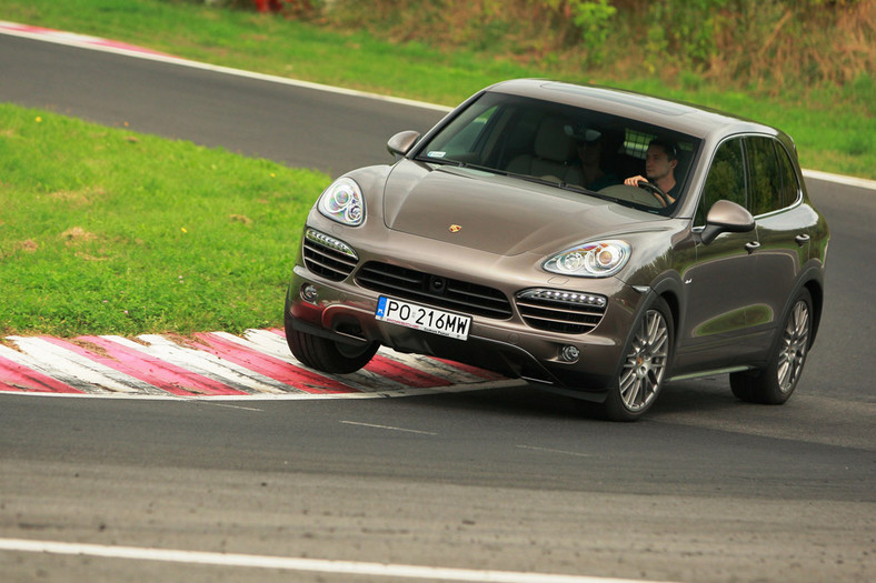 Porsche Cayenne Diesel: Nowa twarz, znajomy diesel